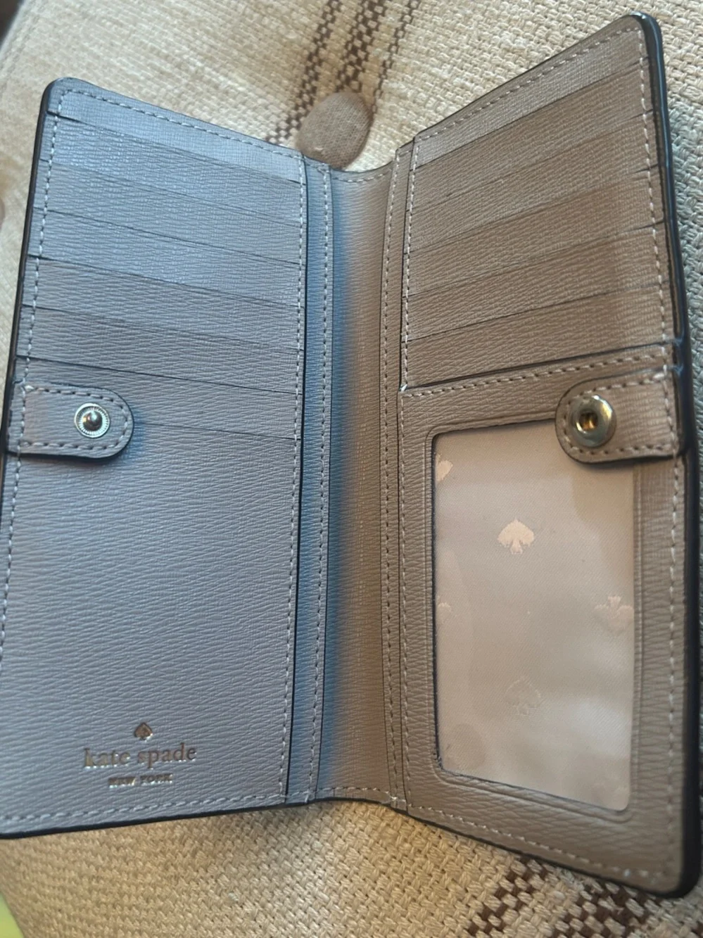 NEW Kate Spade Pebbled Leather Wallet (w/small flaw, see pics)